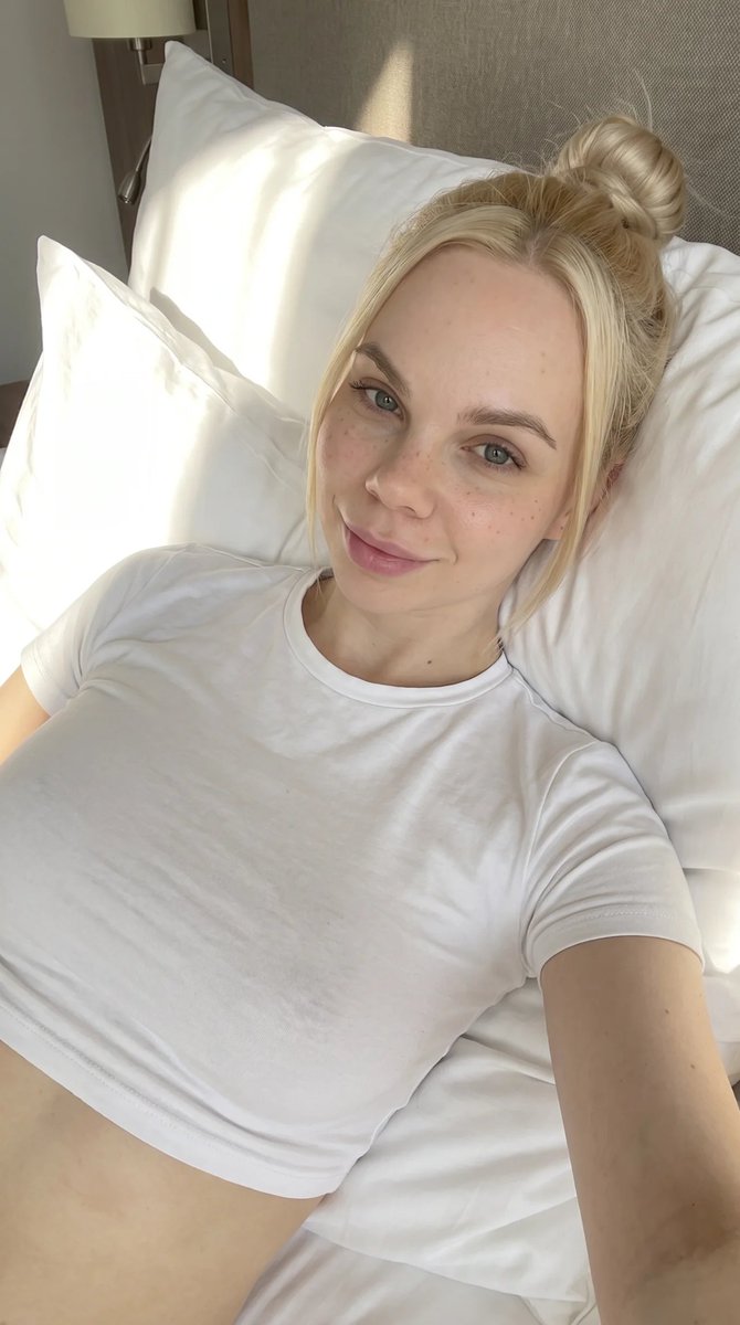 sestrapetra's tweet photo. Ahojky 🥰 já jsem Petra, je mi 20 a pocházím z Prahy 🇨🇿 Jsem single a říkala jsem si, že zkusím poznat někoho nového právě tady. Tak pokud tě zaujmu, dej mi follow nebo like ❤️ https://t.co/Fm87A3ddqO