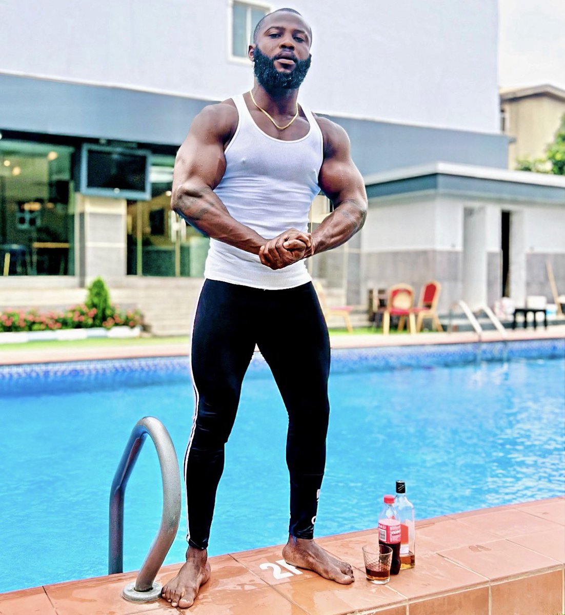 paulinhowolf14's tweet photo. Happy Sunday fam.🫵🏿🖤🩶🤎💪🏿
‘’
- 🏊🏿♂️💦💧🥶🎱🥃🥤💰💸🫶🏿🙌🏿🙏🏿…
‘’
#sundayrunday #sunday #pool #swimming #fyp https://t.co/zV36Z9u4wf