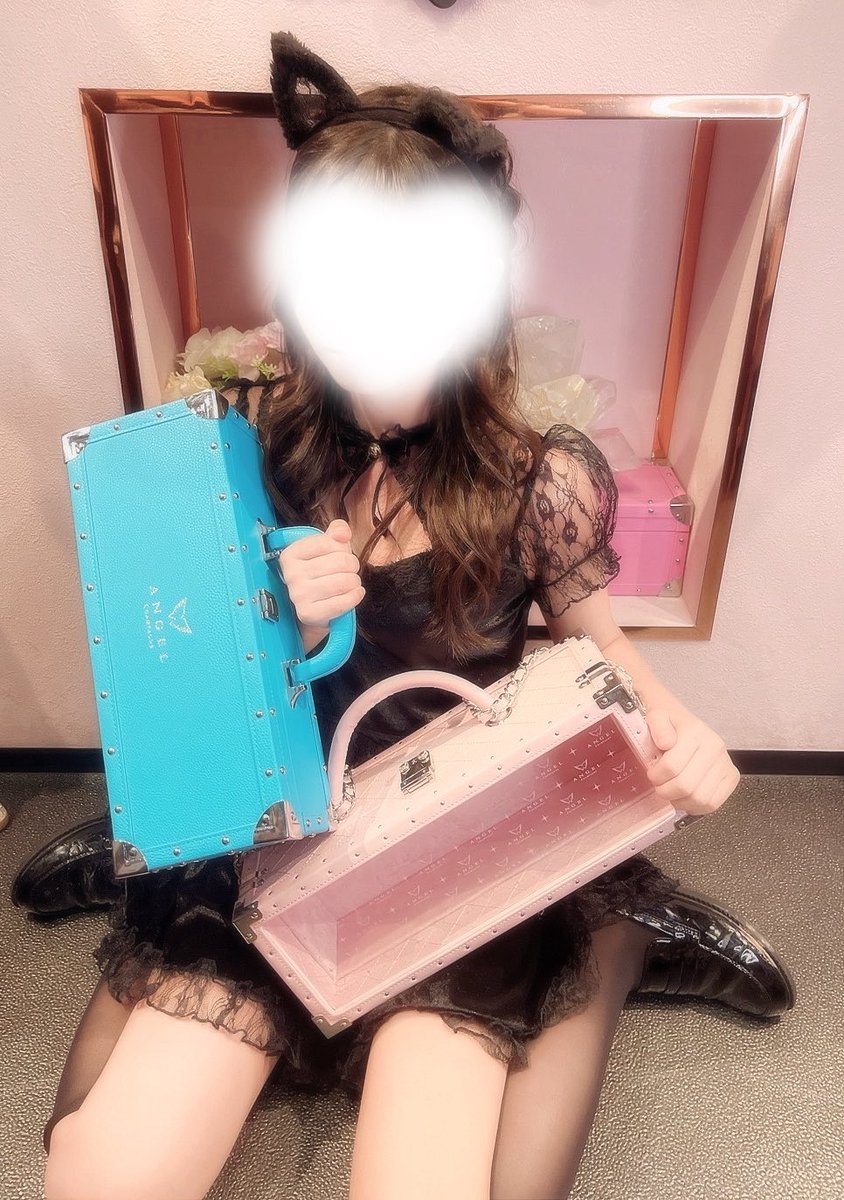 karenowari_'s tweet photo. かれんちゃんラストー🤍
わがままでうるさい女の子だったけど沢山仲良くしてくれてありがとう❕
リプ返頑張るからこのツイートにリプ待ってるね〜
後でぽんだけ写真載せます（՞>⩊<՞） https://t.co/KcGpjV5KaT