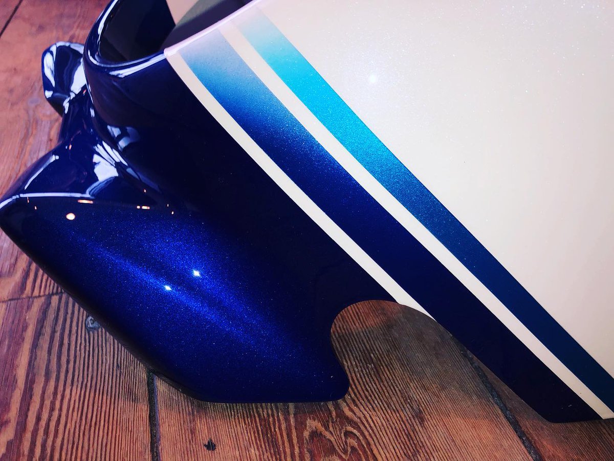 MaymeUpchuialc's tweet photo. Suzuki GSX1400 helmet with pearl and candy custom paint by Rockers Paint Studio. https://t.co/sdGzmSPRrL