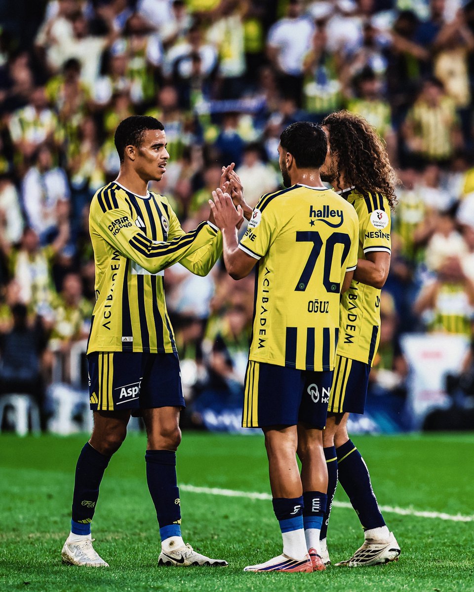 Fenerbahce's tweet photo. 📸 Maçtan fotoğraflar. 

#FBvEYP https://t.co/uMqWyxqIzx