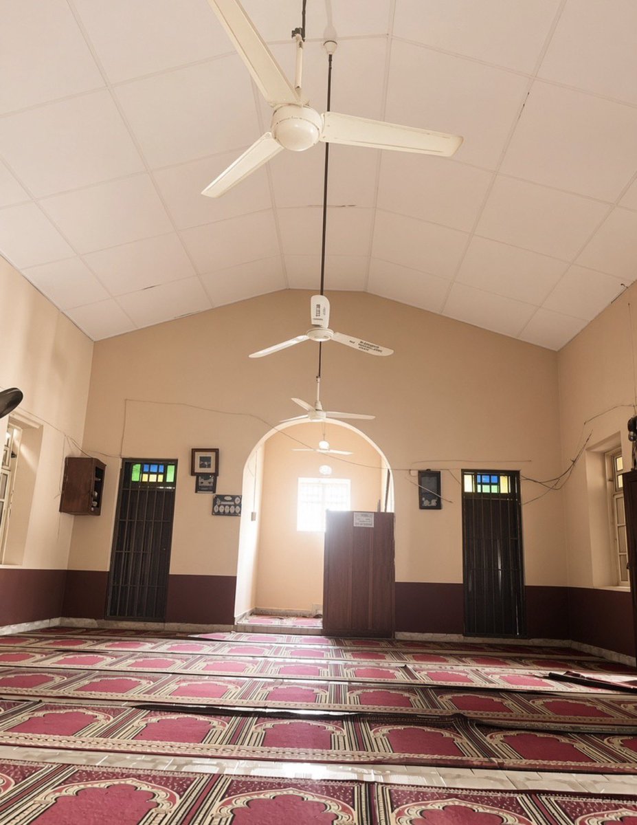 IleriAdeda's tweet photo. IJAGBO CENTRAL MOSQUE 🕌 

66 years of it existence. It’s founded during 19th century ,on the 20th October 1960
#fyp #ijagbo #mosquesofworld #muslim https://t.co/sbdKQeKTG6