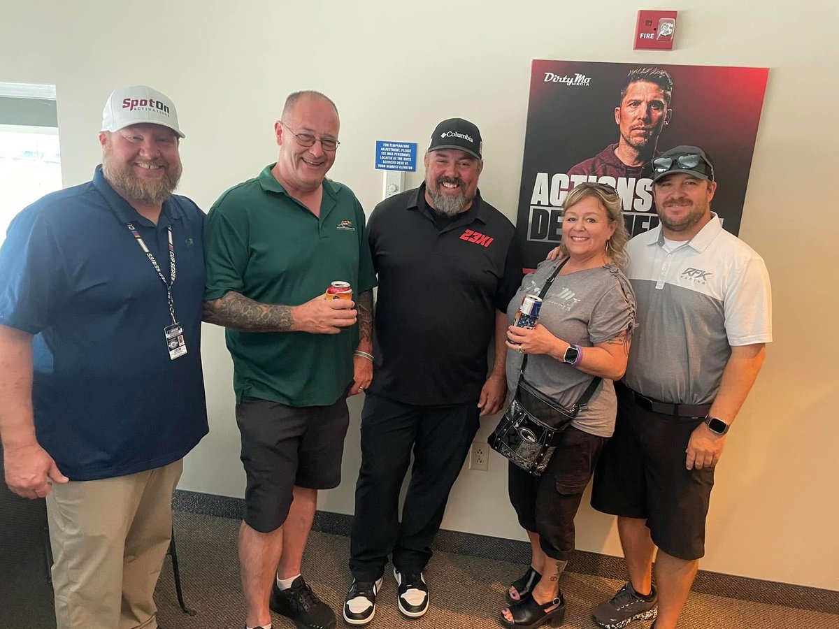 Amcgrampy's tweet photo. Three years ago @SpotterBrett   We need another ultimate suite experience. So much fun. Put one on next year please!!! 
Ps. We don’t need tj or Freddie there either just you! https://t.co/ARjiHM05Gw