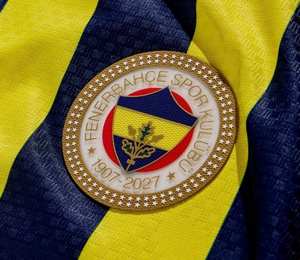 antogriezm's tweet photo. Kadınlar mutlu olsun diye 8 gol atan Fenerbahçe adamlığı… keşke her gün kadınlar günü olsa https://t.co/0YCfmN9qrA
