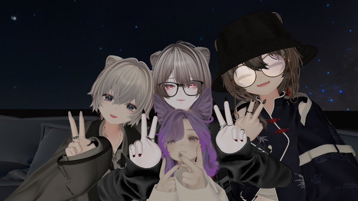 tachibana7_vrc's tweet photo. kanzeshiフレ真央集会
ビンゴ全然当たんなかったの写真撮り忘れたミスった https://t.co/L5mNVdhFB2