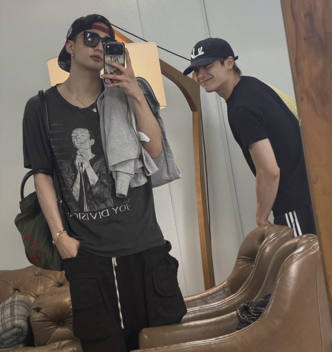 peneneneen's tweet photo. ⋆.ೃ࿔*:･busco mutis ── .✦
( #kpoptwt | #stantwt )

✮ - necesito mutis q me paren bola 
✮ - she | 🇻🇪 | 09
✮ - prio: skz and only skz 
✮ - others: jennie nmixx cortis lngshot

dni = +19, edtwt, shtwt, cuenta nsfw, anti de skz

𖹭 + ⇄ = mutis 4everr https://t.co/zY7sP22KQi