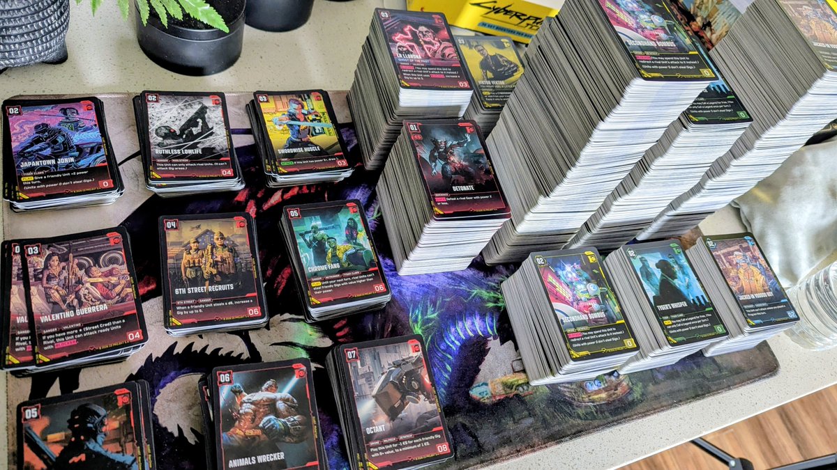 buckyb618's tweet photo. Bulk sorting will always be relaxing. #CTCG https://t.co/B3RNiAfGyN