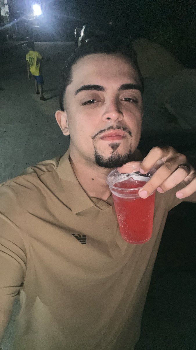 _czin22's tweet photo. 🥃 https://t.co/ozkwzfG4NB