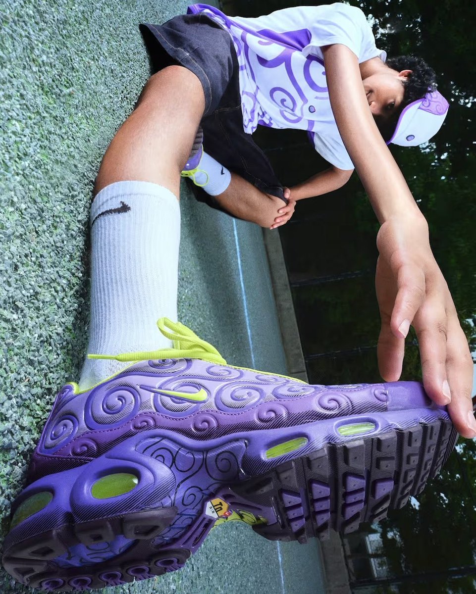 thesnkrsleaker's tweet photo. 🗓️ One Piece x Nike Air Max Plus 'Gomu Gomu' pre-orders start this Friday (9/25) on SNKRS https://t.co/puQBoPhQxv