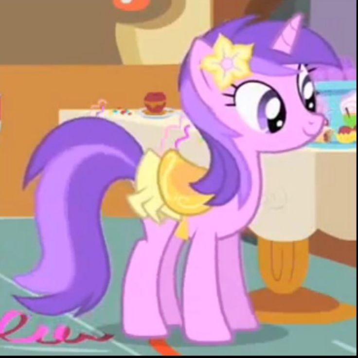 madeofcandyy's tweet photo. I miss pony fashion being a bit more horseish... https://t.co/aZMUrhiFFJ