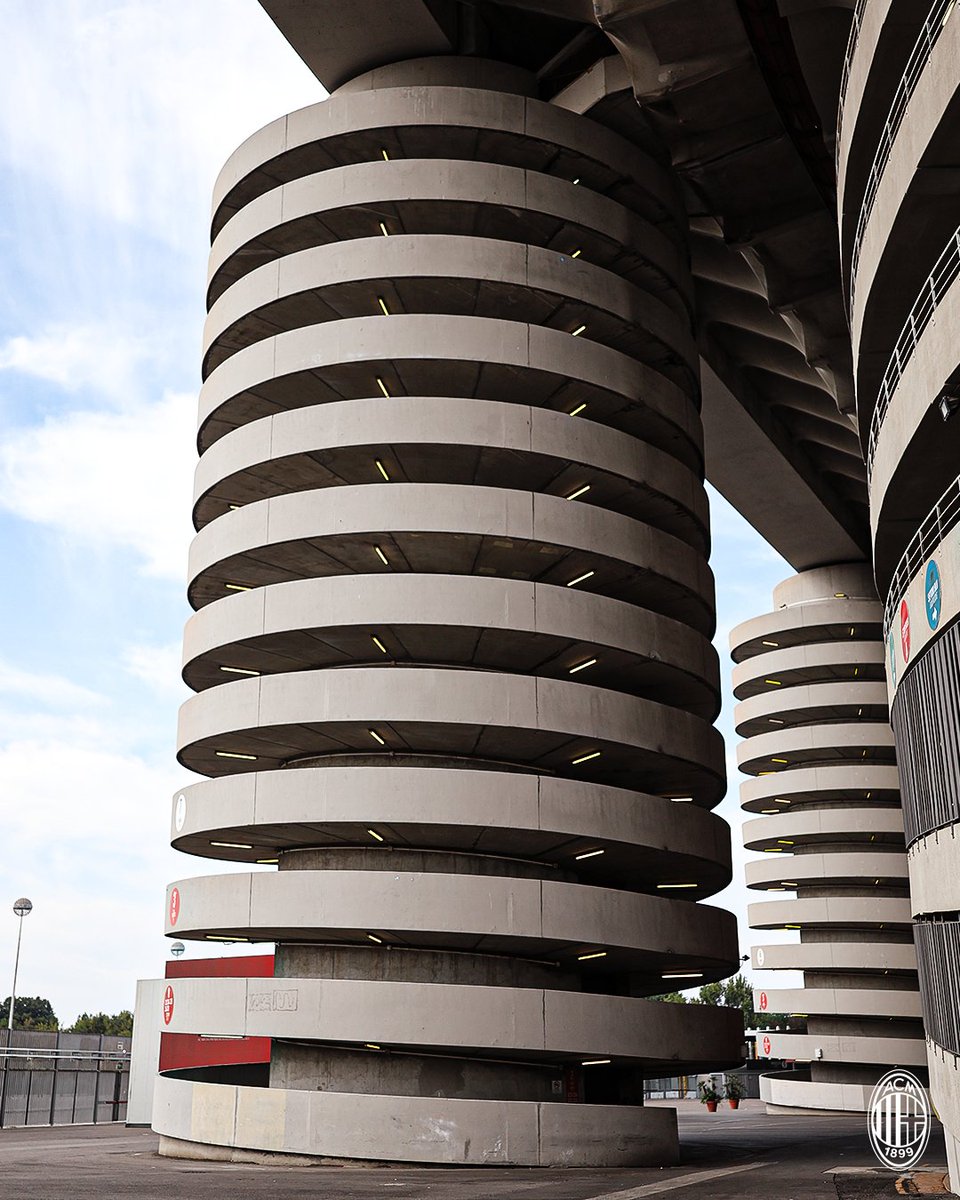 acmilan's tweet photo. 100. 🎂🏟️ https://t.co/9n1FMA2pVT