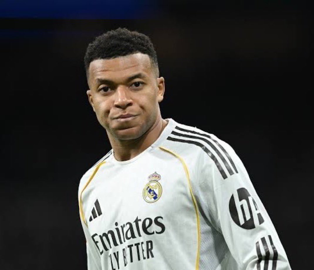 theberneese's tweet photo. -He rejected Real Madrid 3 times in 7 years
- He used them to negotiate a better salary 
- He breaks the locker room and divides Madrid fans
- He campaigns for the ballon dor without winning a single trophy for the club 

Kylian Mbappe, Barcelona’s best signing of the decade https://t.co/m7BnIWFjAe