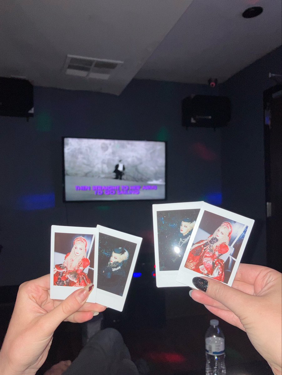 pinchinschlimba's tweet photo. Forgot to take any oshikatsu photos at the show but here’s some from our late night karaoke adventure :) https://t.co/3o0QPPisd2