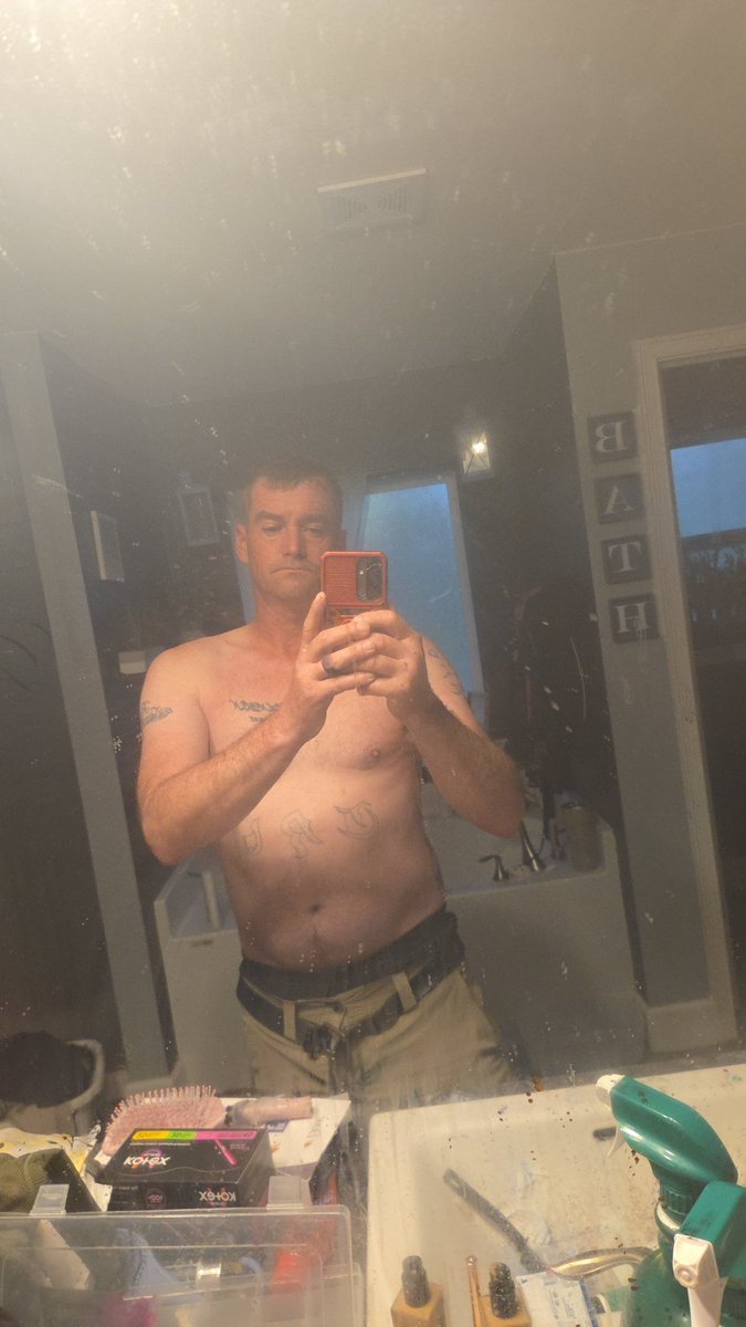 mussabnabel's tweet photo. Dad body lol 😆 😂 🤣 https://t.co/bUGMBGraoi