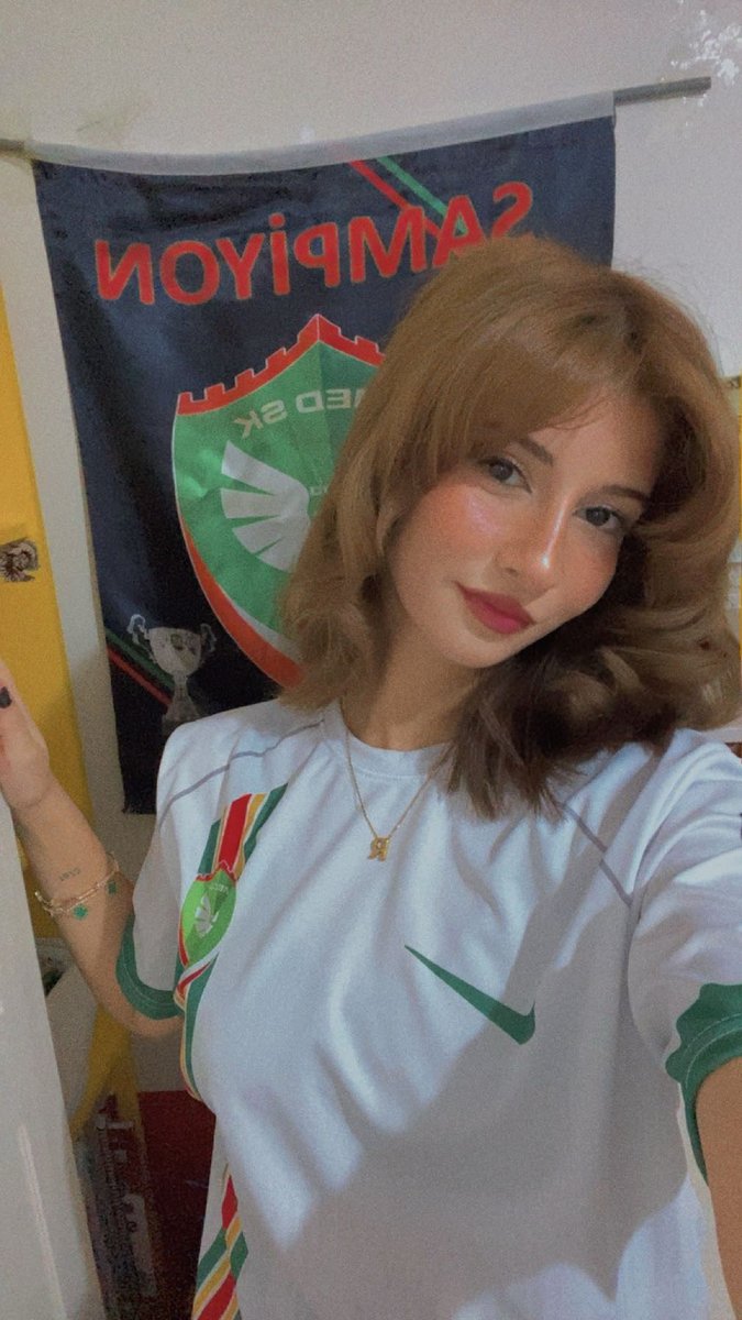 oykurellaa's tweet photo. em amade ne!!❤️ Biz hazırız!! #amedspor #beşiktaş https://t.co/kAfdjkWY13
