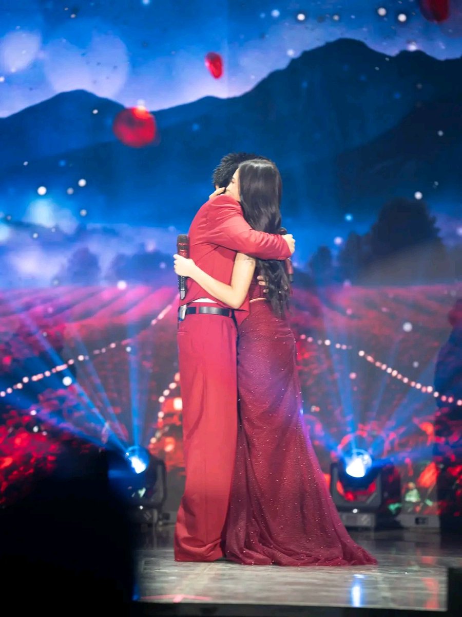 jvde4u's tweet photo. Ang aming Lagi 🧡 @mikslmnc and @willashley05 mahal namin kayo lagi lagi 🥰 walang titibag sa pagmamahalan na tunay 🧡

#Mikwill
#Liham https://t.co/uKFfNpNpsc