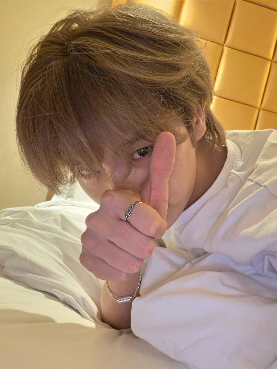 hamhamkm_10's tweet photo. 언제 와
너 침대 내 거 ♡

막이래ㅋㅋ// https://t.co/MeKjZrob9l