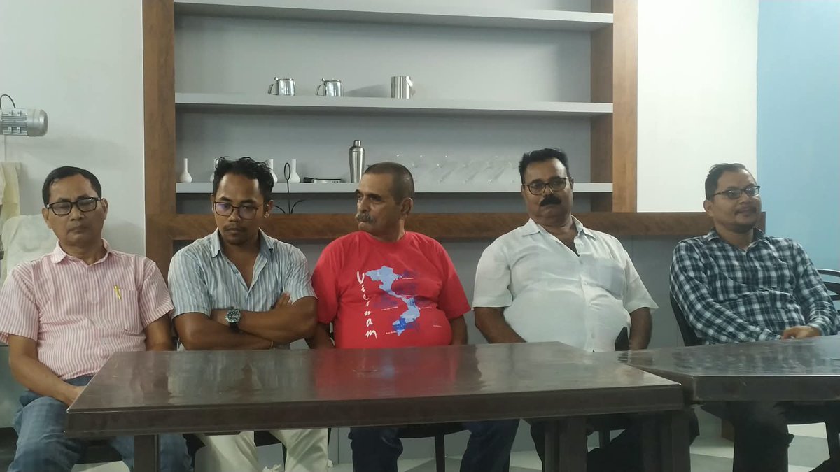 RajuSahuINC's tweet photo. পানীতোলাৰ পূণ্য ITI ত নবাগত আদৰণি সভাত  । https://t.co/GEiL9L236F