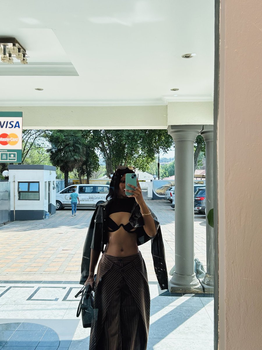bokangmalisa's tweet photo. You owe me nothing!🦂🔥🙌🏽 https://t.co/RHOj7VwXfi