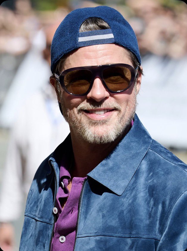 cinefiliacult's tweet photo. ¿Cómo va a tener este tío casi 63 años si sigue siendo, con gorra, más guapo que el 90% del resto de los mortales?

Me cago en mi vida, Brad Pitt😍❤️ https://t.co/Mi79jZU5kv
