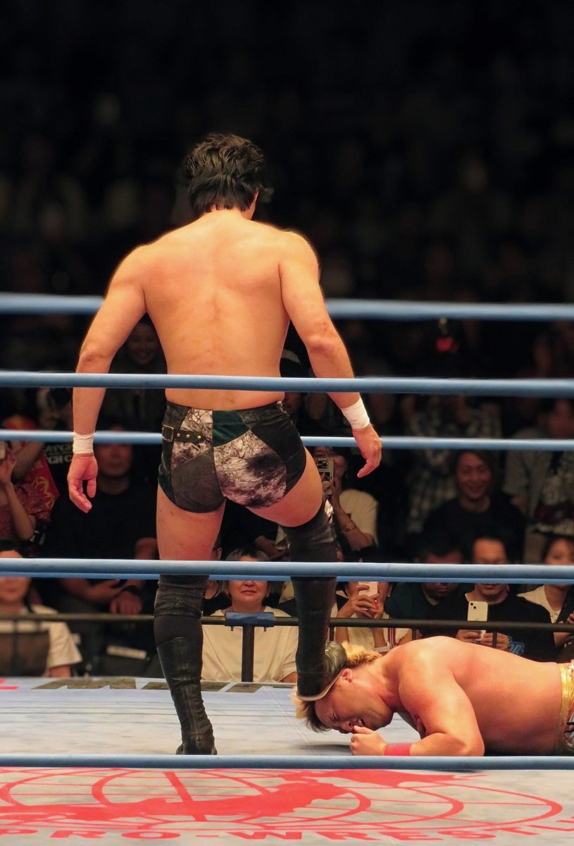 cmgcesarcastro's tweet photo. Emotionの歌詞をみながら聞いてみて
ヒロアカに似合いそうだったなあとか思ったりしたけど青エクとかもいいよね。 https://t.co/Qx8CmwvIt1