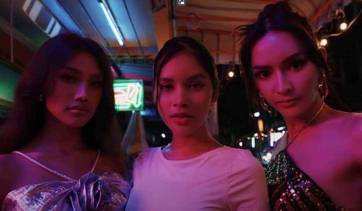 lalisamatic's tweet photo. @lisaoochie @moonstarlili Our fanbase should be a safe place for everyone and Lisa herself included trans people in the rockstar MV 

so yes! she would be disgusted by your comment! https://t.co/LGLEQMPvxw