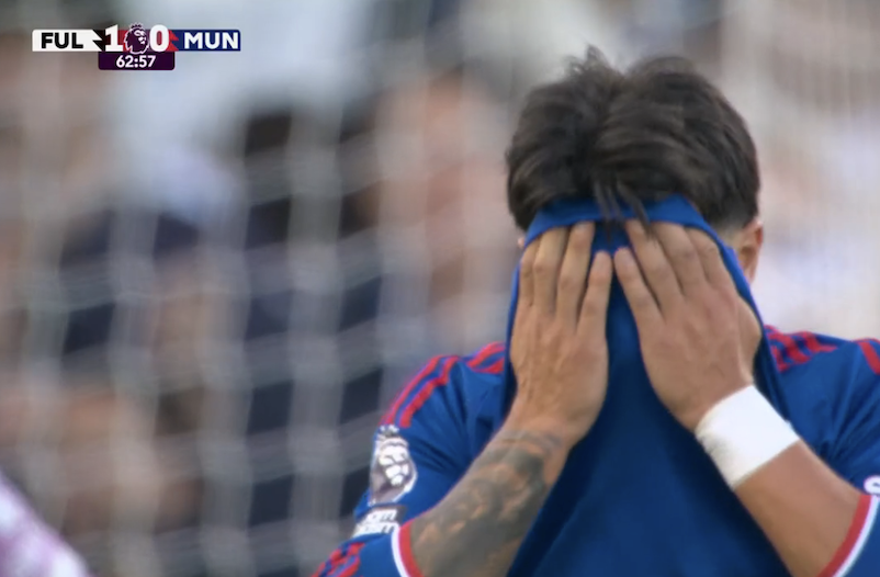 Footballtweet's tweet photo. 🗣️ Gary Neville: "That was absolutely PATHETIC." 

Perfectly sums up Manchester United's season so far. https://t.co/HxzrKGvTFq