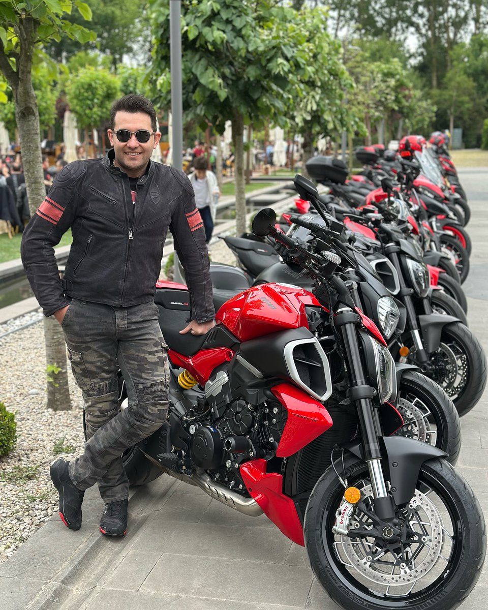 AnalisaErncmv's tweet photo. #forzaducati #ducati #ducatitr #ducatistanbul #ducatista #ducatisti #ducatidiavel #diavel #diavelv4 #digma #polonezkoy #istanbul #sunday #riding #sundayriding #diavelownersclub https://t.co/ALTVMdtCSF