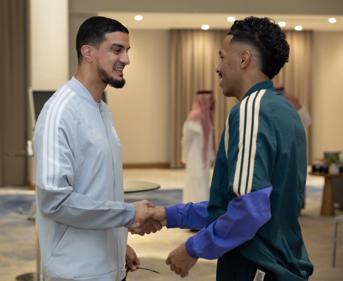 1SMi_'s tweet photo. 🚨🚨🚨🚨🚨🚨🚨🚨🚨 عاجل:

مصعب الجوير خالف الأنظمة في المعسكر

تم تحذيره شفهياً من قبل الجهاز الفني 

اللاعب كرر المخالفة مرة أخرى 🤯

تم اتخاذ قرار استبعاده من المعسكر رسمياً

[تصريحات فهد المفرج] 🇸🇦

😱😱😱😱😱😱😱😱😱😱😱😱😱😱 https://t.co/ROXJLyHHCU