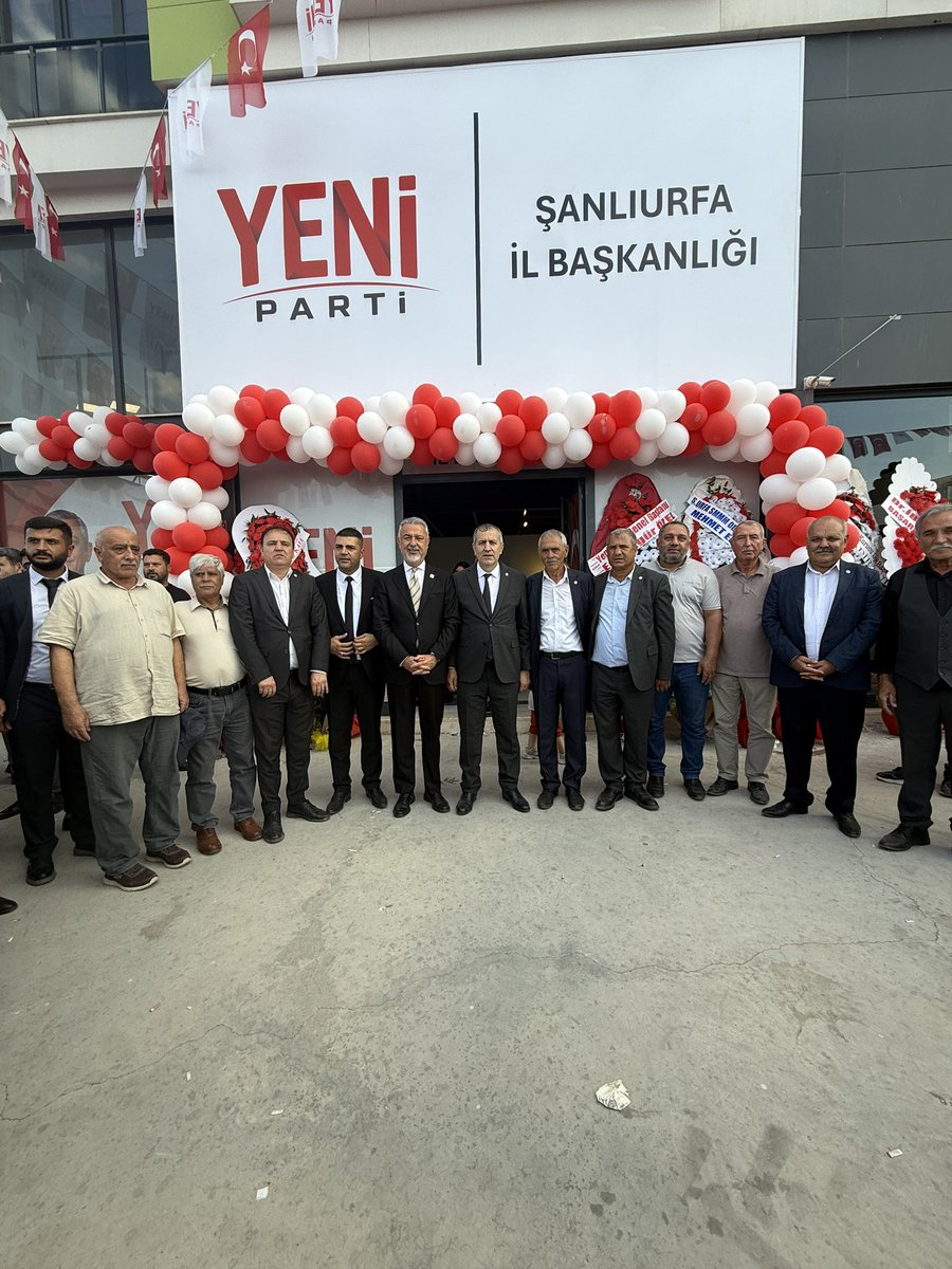 mehmetcelalavci's tweet photo. Yeni Parti Şanlıurfa İl Başkanlığımızın açılışına, Hilvan İlçe Örgütümüzle birlikte katıldık.

Birlikte güçleniyor, birlikte büyüyoruz.
Hayırlı ve uğurlu olsun.
@eczozgurozel @EnsarAytekin10 
@MTanal @yenipartiyiz @urfayeniparti https://t.co/0lL4c4nm2r
