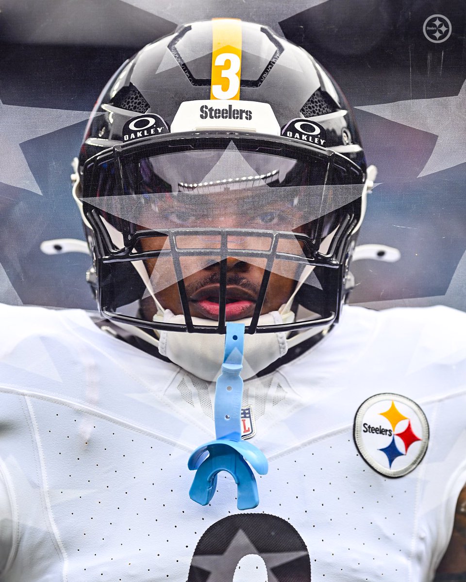 steelers's tweet photo. Tuh 🥶 https://t.co/0eJrRmeHau