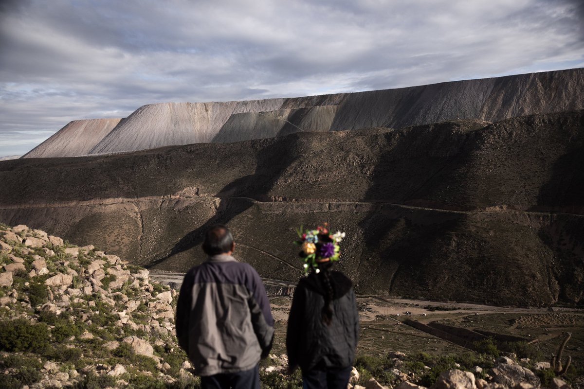 Ojo_Publico's tweet photo. #Exclusivo El acceso a minerales críticos es clave para EE.UU., lo que define un nuevo escenario para Perú. Pero #OjoPúblico halló que China concentró el 69% de las exportaciones peruanas de 5⃣ de estos recursos entre 2021 y setiembre de 2026.🧵  
👉https://t.co/zvmiBT0tRK👈 https://t.co/dRNVRibPzU