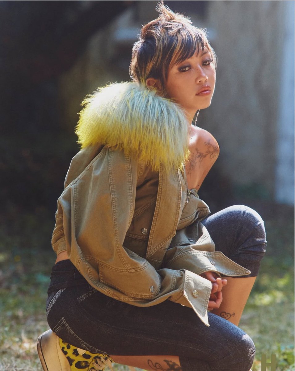 beabad00bee's tweet photo. me for @highsnobiety 🐆

photographed by iris luz
makeup by natasha sultana 
styled by bella purse
with some words from shane moran :’)

https://t.co/c1eAYR4IQI https://t.co/hmpHQAYQBl
