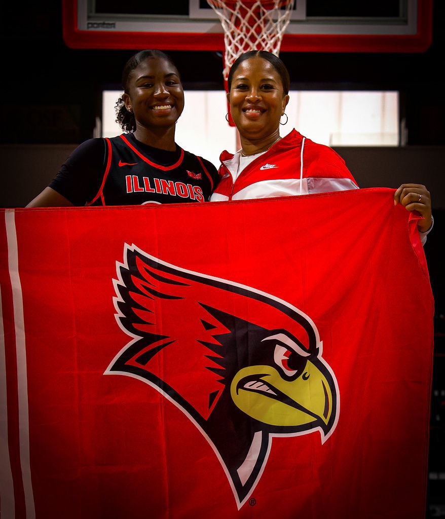 MaliaHoops_2's tweet photo. After an amazing visit I am blessed to receive an offer from @RedbirdWBB !! Thanks @CoachKGillespie and the coaching staff thanks for a great time I look forward to building this relationship! 

@IndyOneSpreen @IndyOneEYBL @dannyriego - #weareone https://t.co/z7w4KmST2X