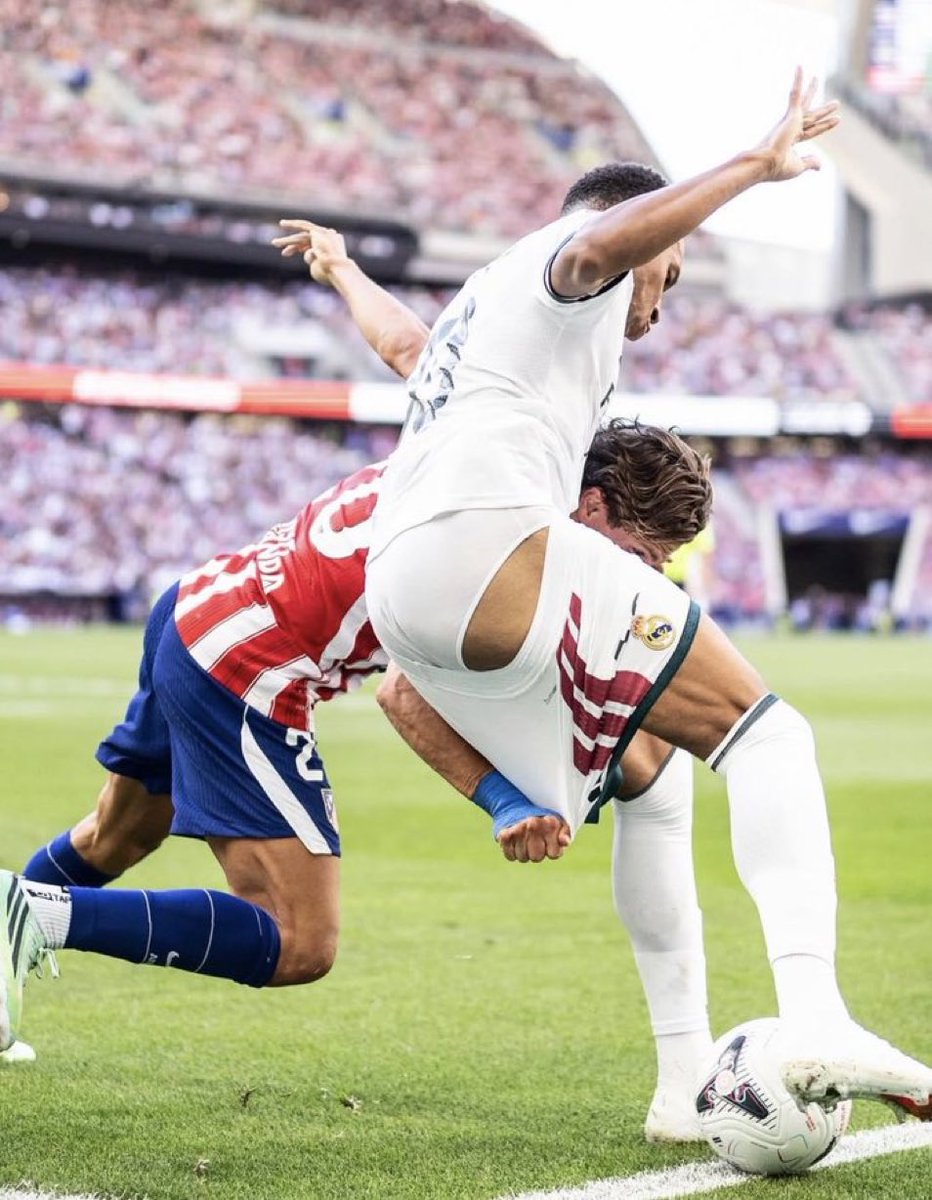 _AdrianSnchz's tweet photo. Kylian Mbappé en los 90 minutos disputados contra el Atlético de Madrid:

0 goles
0 asistencias
0 tiros a puerta
0 ocasiones creadas
0 grandes ocasiones creadas
0 pases clave

Dictador de oro. https://t.co/VvgmKskWhB