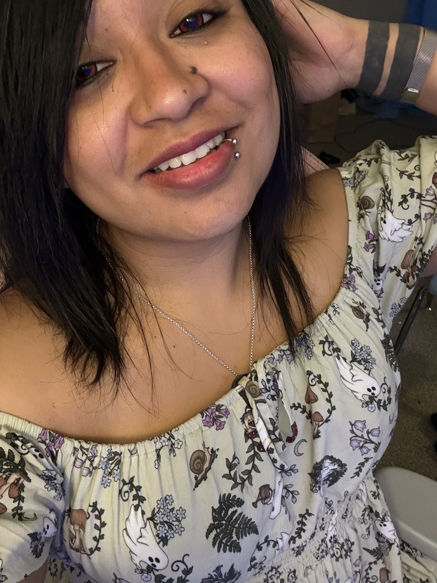 kaaashiii_23's tweet photo. Haha look at my big ass head. https://t.co/7q4lmE3JTN