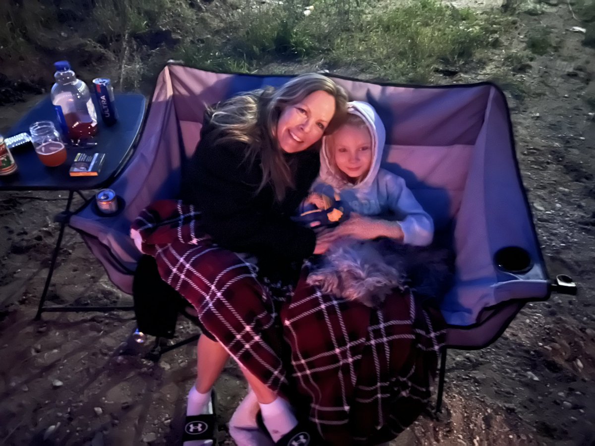 LichTamara's tweet photo. I’ve gotten behind on the House Arrest Countdown of things we’ll miss about being locked down for peacefully protesting lockdowns.  

Day 18 - My cellmates❤️ https://t.co/Ic023LXjMX