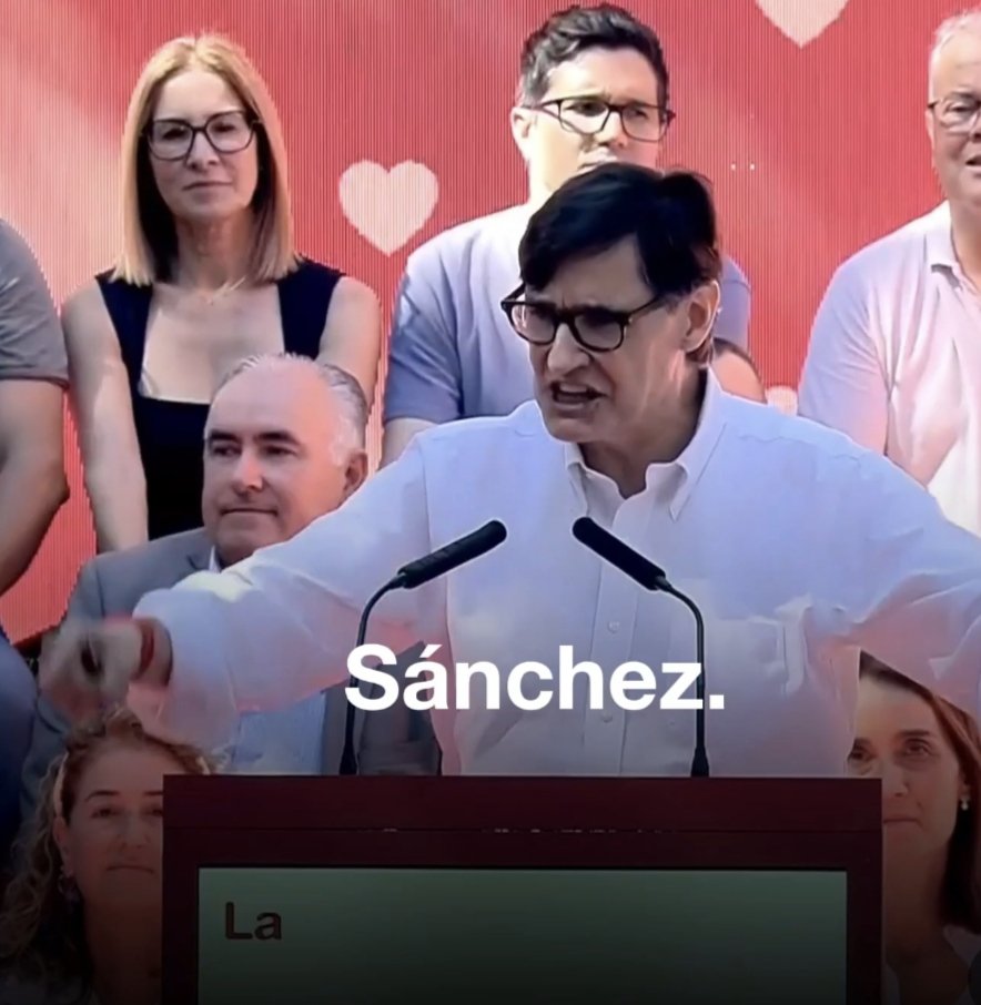tonistrubellt's tweet photo. Delirant q @salvadorIlla es presenti com el cabdill anti-extrema dreta quan l'ha acompanyada SEMPRE que s'havia de subjugar, jutjar o humiliar la Catalunya lliure. Delirant que parli en nom de "tots els catalans" #festadelaRosa @socialistes @salvadirilla #noenelmeunom https://t.co/UdFn3Uizlb
