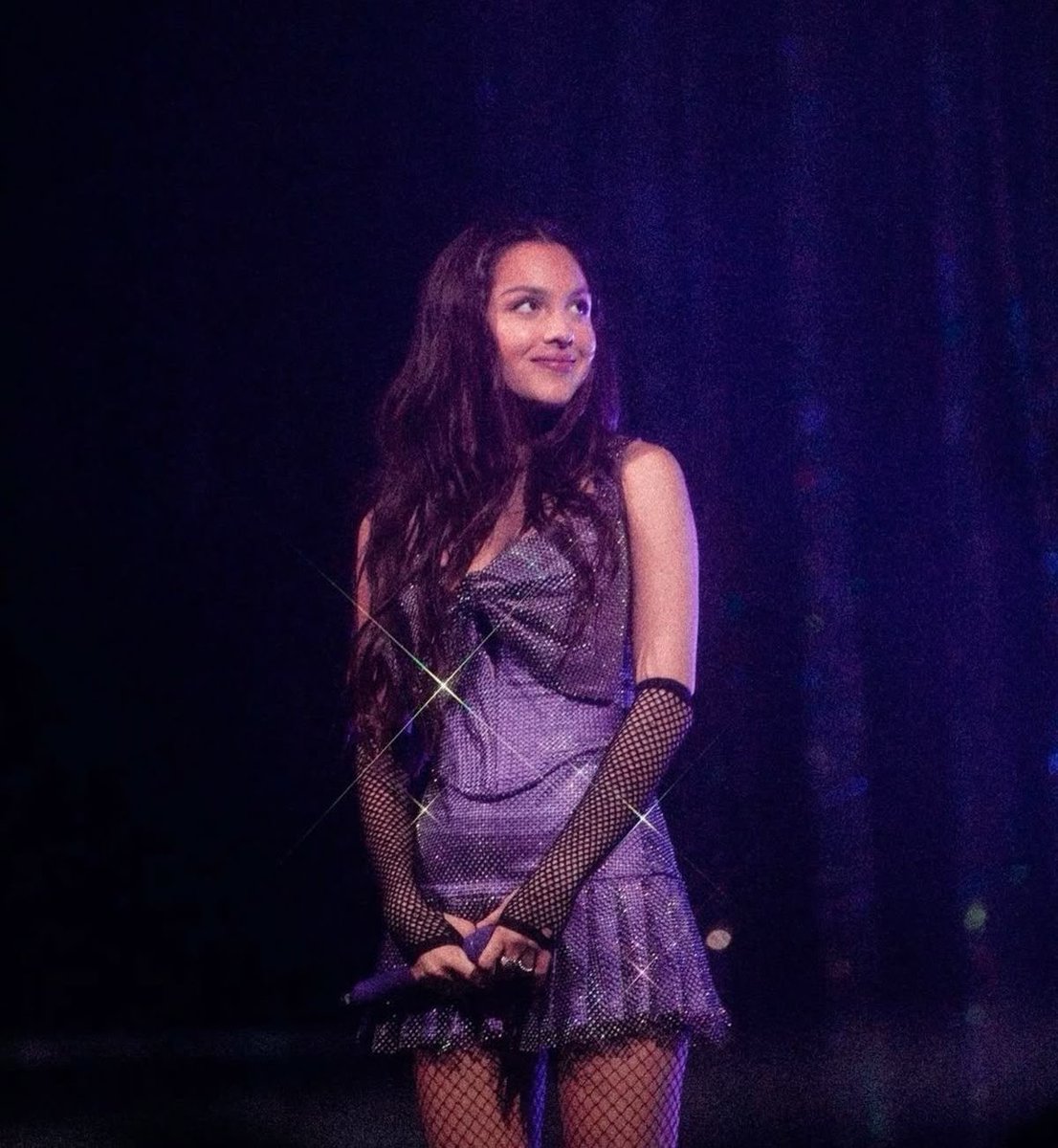liviefiles's tweet photo. this photo of olivia rodrigo on sour tour 🥹 https://t.co/Snl9H96DyA