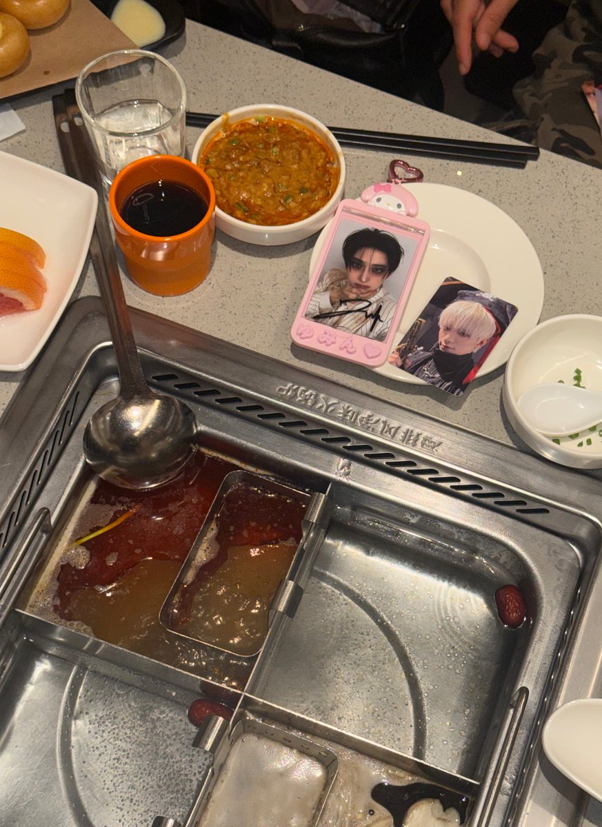 iluvymong's tweet photo. 하이디라오 이만큼 조아함 https://t.co/04uPrgWbVf