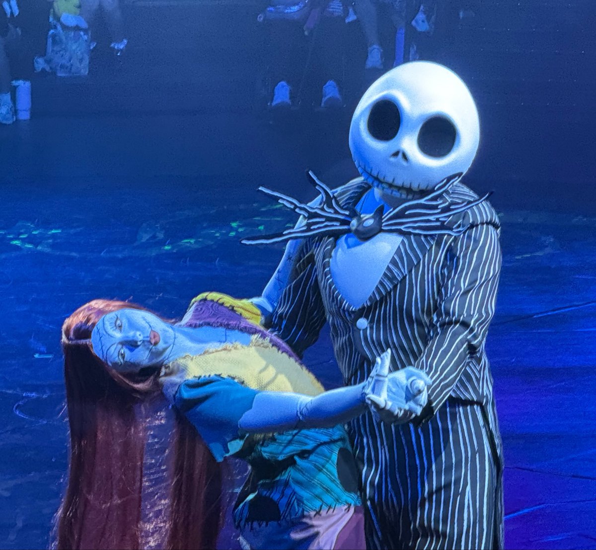 disney_jack's tweet photo. 香港の年パス保持者限定のマジックアクセスパーティーに参加してきました😄
事前に予約が必要で、1回しか参加できません
しかも無料です😍
MA専用のキャッスルショー、ドローン、ウィケット、さまざまなグリがあり、全部体験することは不可能です💦
とーっても楽しく最高のショーでした😄 https://t.co/O7PTbY1iDk