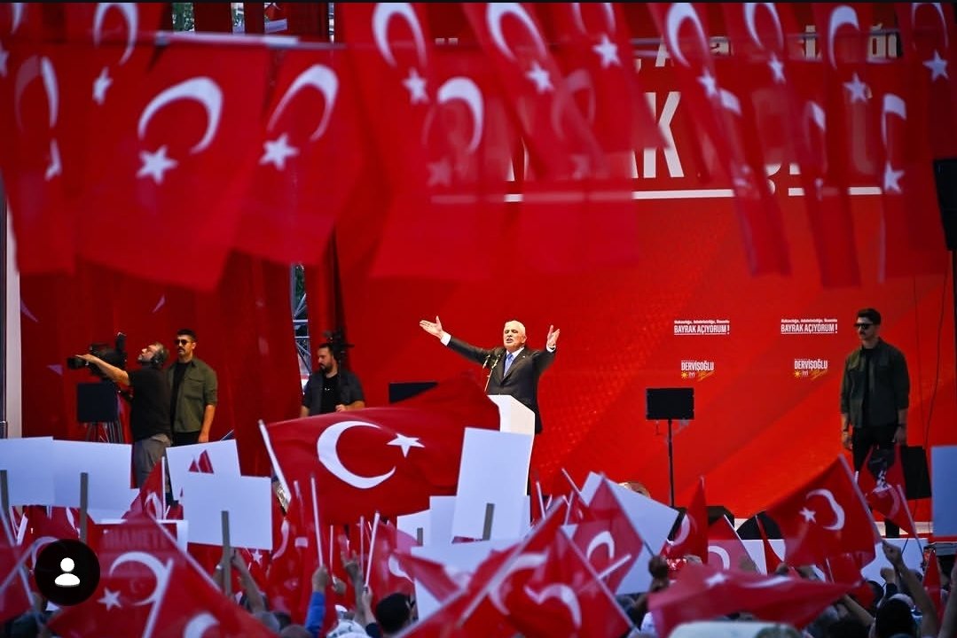 saatci__'s tweet photo. Aksaray da ihanete bayrak açtı. 🇹🇷 ORADAYDIK 🇹🇷

@iyiparti_34 
@Yucel_Coskun 
@EmirSamiISMEN 
@efertek
@mesutdursunn 
@dogancannaydin https://t.co/Ve9Y5y0NFj