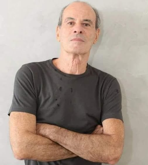 maze2216's tweet photo. "Me enquadrar como "o gay" seria muito confortável para o sistema. Que gay o caralho. Eu sou um ser humano, uma pessoa. O que eu faço com a minha sexualidade não é a coisa mais importante na minha vida. Isso é um aspecto, de terceiro lugar.
(Ney Matogrosso) https://t.co/GjS7CrfF3m
