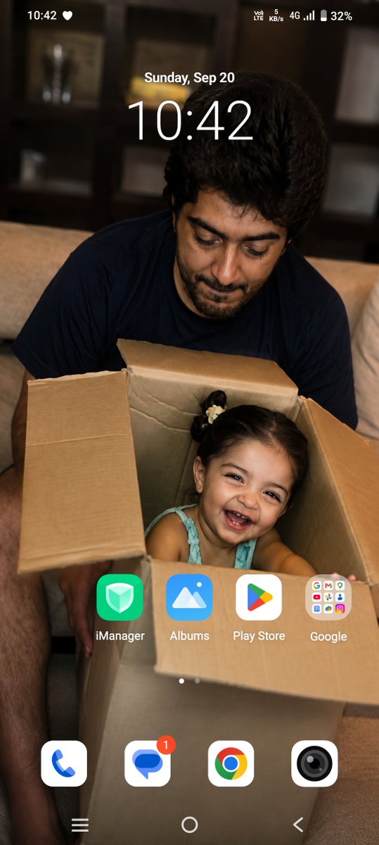 Dinnuuu_'s tweet photo. Thala &amp; his little princess . 🫶🏻🤍✨ https://t.co/oprAwLxR3R