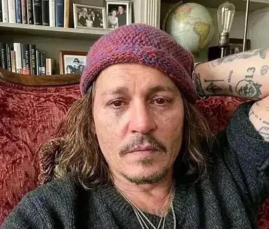 FanJohnnyDpxd7's tweet photo. My name is Johnny Depp, and this is my truth:
63 years old.💔😪
Living in England.
Fighting battles most people never see.😪💔
I spent 6 years drowning in addiction...
Carrying pain I didn't know how to put down.😭💔😭
But today I'm 300 days sober.😪💔
Still healing. Still trying. Still here.