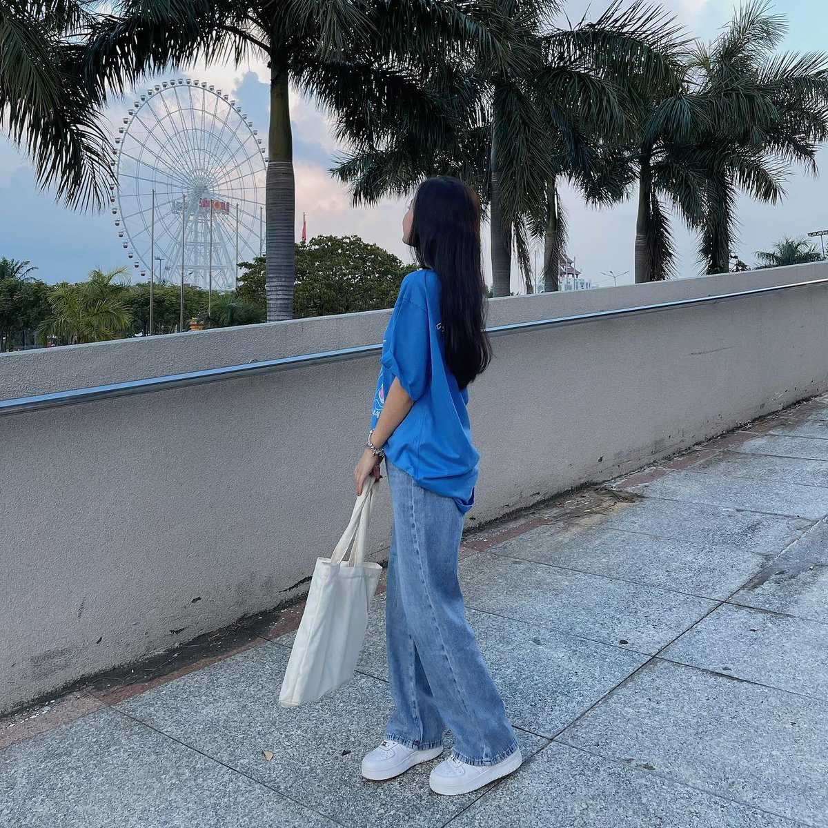 grazi_2000's tweet photo. Hiya 🤗 Always remember: your smile can brighten someone’s day—wear it proudly. 🌟
qldLSE https://t.co/BORoz8gJGk