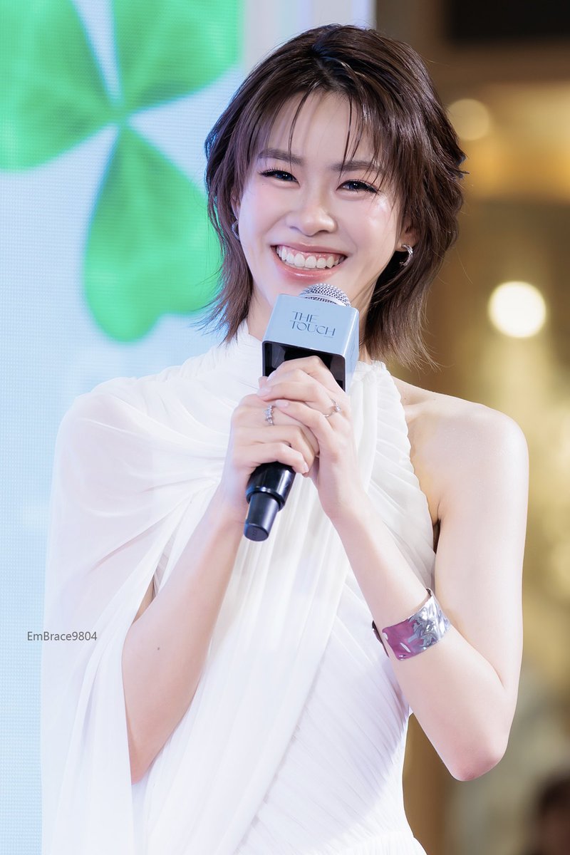 EmB9804's tweet photo. วันนี้ยิ้มหวานมาก น่ารักที่ฉุด 🥺🥰

EMI THE TOUCH BLUEPRINT 
#TheTouchBluePrintxEmi
#emiamily https://t.co/CoViR2LRC8
