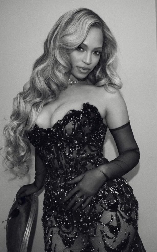 blondtheress's tweet photo. LOBA https://t.co/j3QHy0XzoB