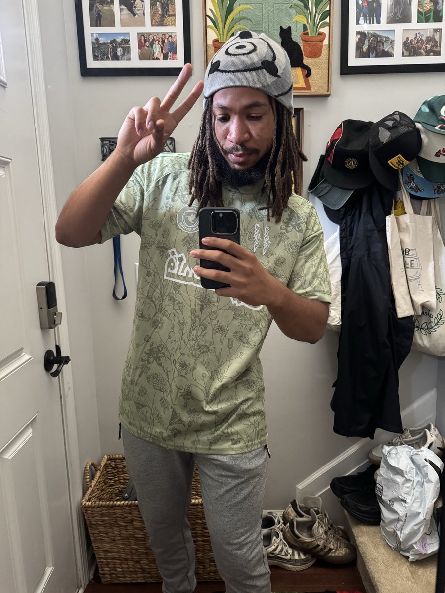 shajahdagreat's tweet photo. It’s my third day out here ✌🏼😃
#shakyknees #fittrim https://t.co/mMohRy8IZz
