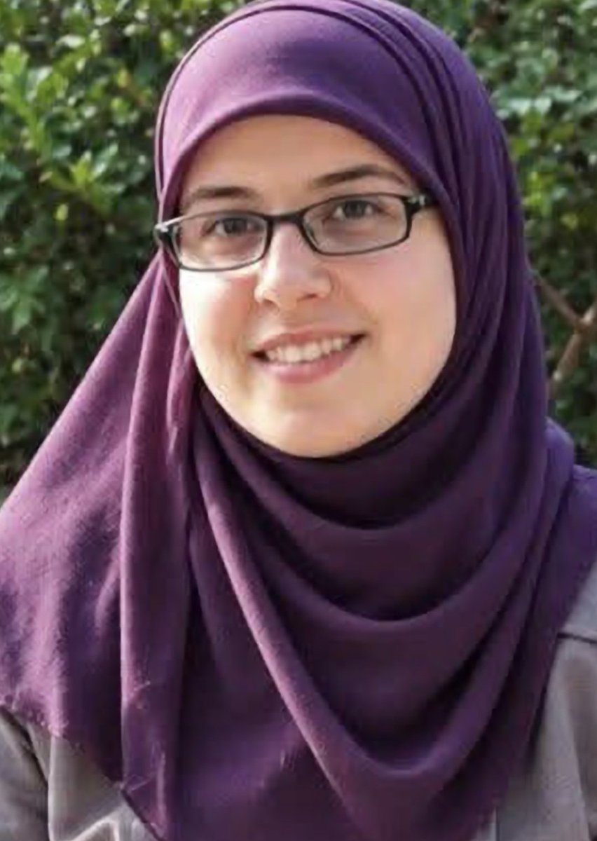 suzanhalholi2's tweet photo. ثلاثون يومًا يريدون بعزلكِ أن ينالوا منكِ،
أن يثقلوا روحكِ بالوحدة..
وأن يجعلوا من العزل وسيلةً لكسر إرادتكِ…
لكنهم لم يعرفوا أن الإرادة لا تُعزل،
وأن الصمود لا يُغلق عليه باب.

#الأسيرة_الحرة_بشرى_الطويل https://t.co/rJPr6X4k1W